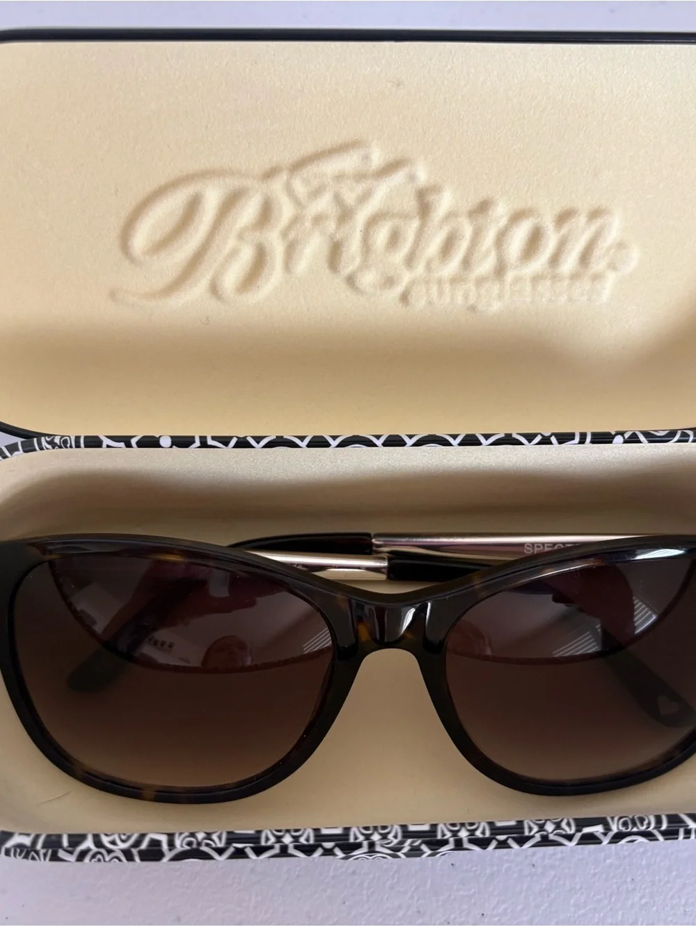 Brighton Tortoise Shell Sunglasses with Brown Gradient Lenses